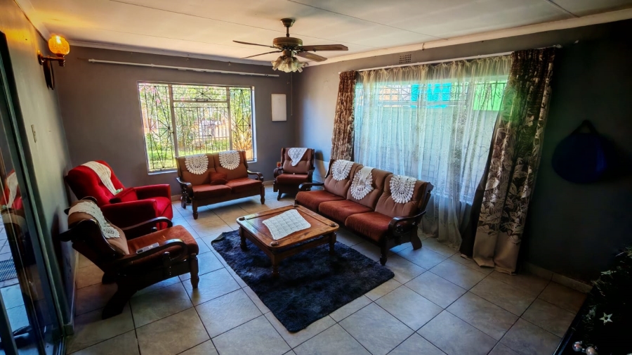 3 Bedroom Property for Sale in Heidedal Free State